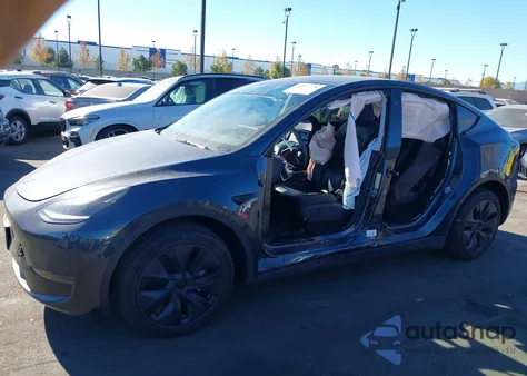 2025 Tesla Model Y Long Range Dual Motor Rear-Wheel Drive from USA, damaged, VIN 7SAYGDEDXSF246188